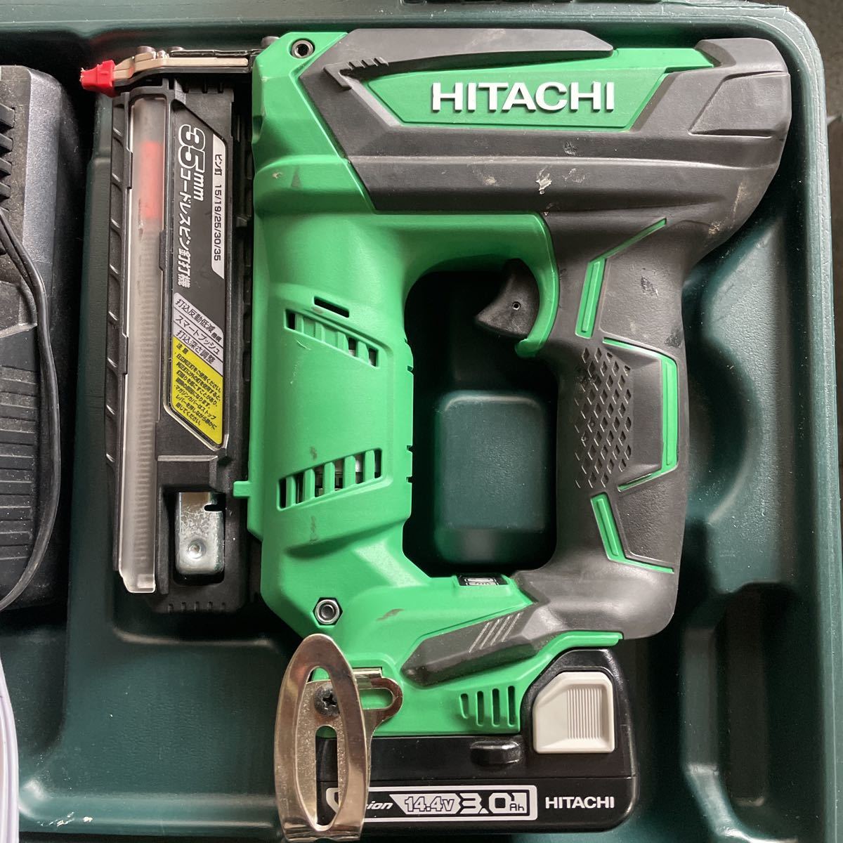 HITACHI 35mmコードレスピン釘打機 14.4V | nort.swiss