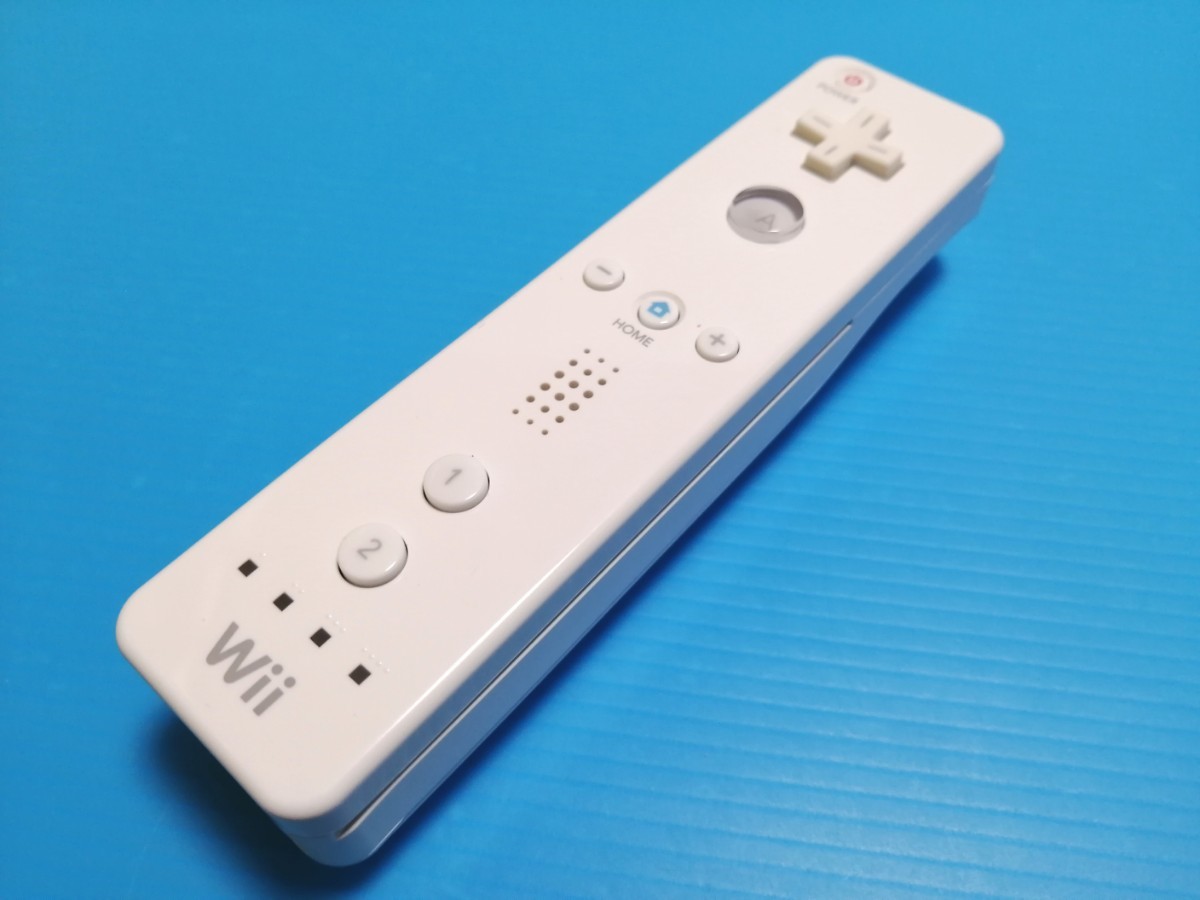 任天堂純正 Wii WiiU対応　 Wiiリモコン　+　Wiiヌンチャク　+　Wiiハンドル