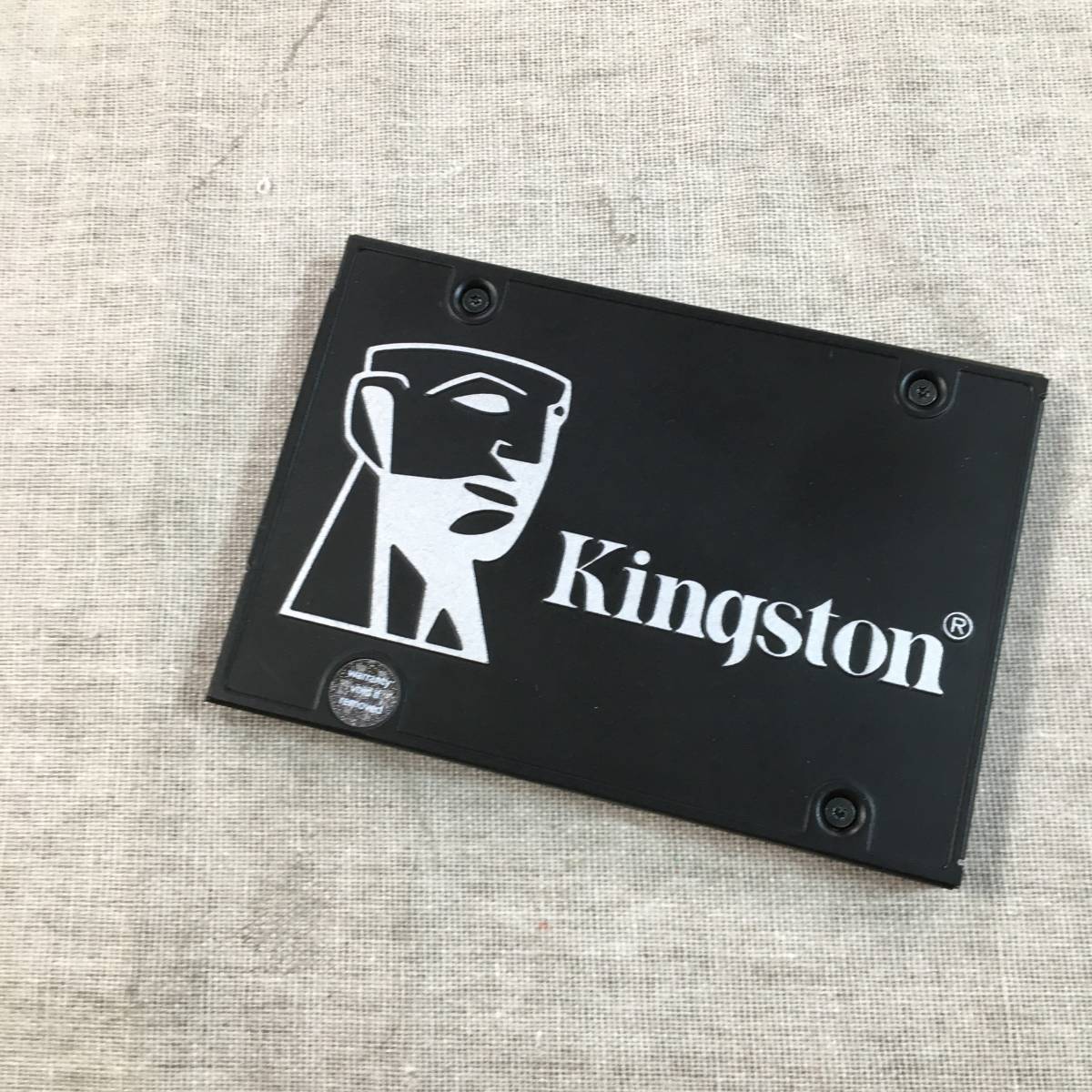 現状品　Kingston SSD KC600 256GB 2.5インチ SATA3 3D TLC NAND採用 SKC600/256G 　本体のみ_画像1