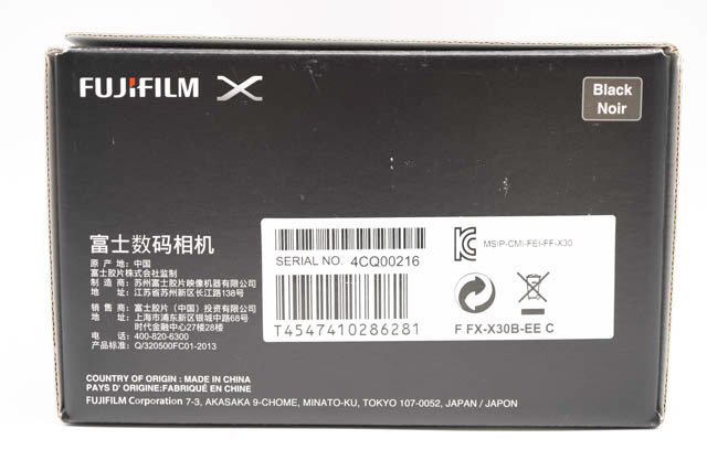 【未使用保管品】FUJIFILM X30 BLACK NOIR 富士フィルム X30 黒 並行輸入品 ※僅かな傷あり_画像2