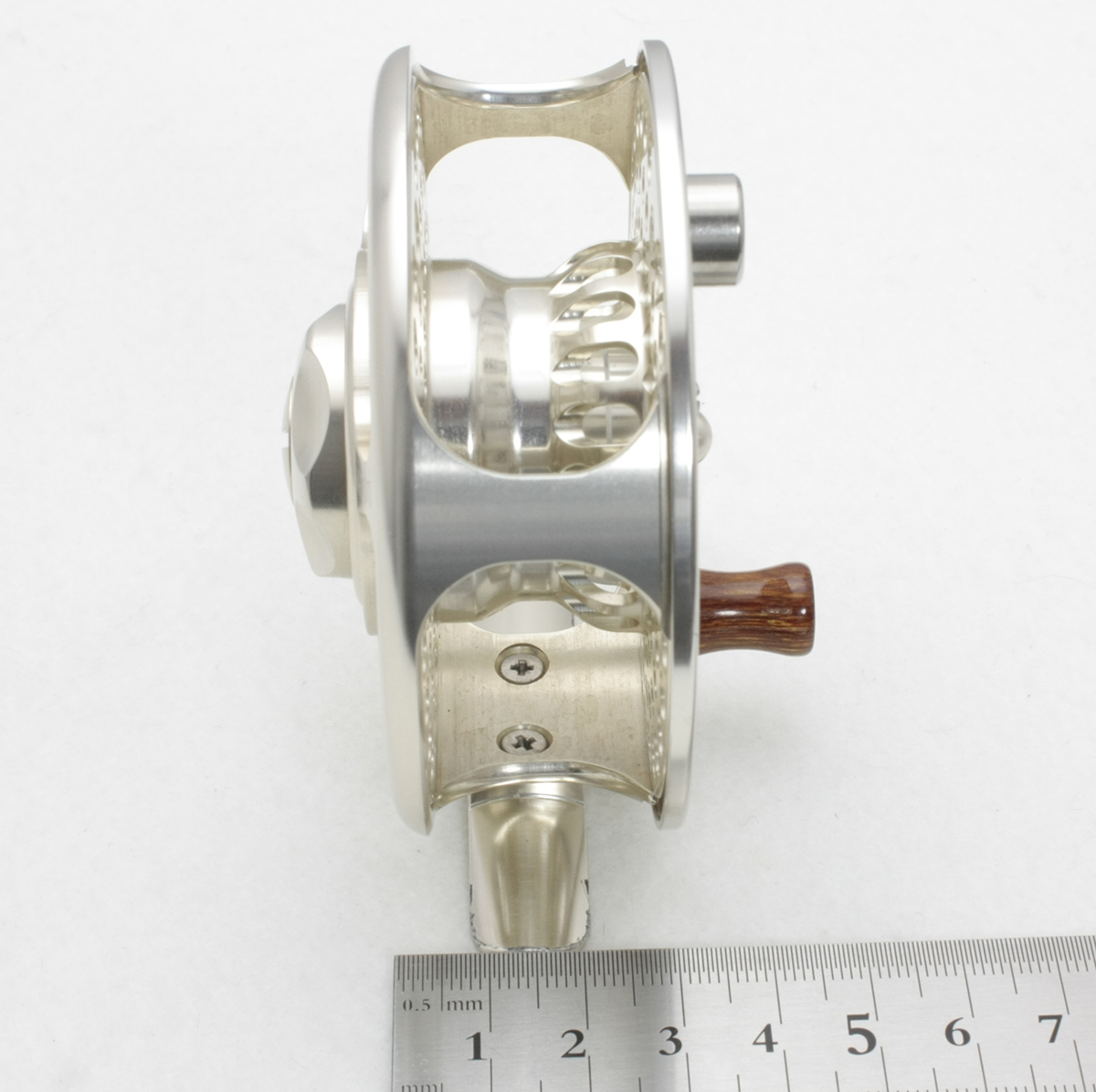 送料無料 美品 ダイワ ロッホモアLA 5/6 Daiwa LOCHMOR|Yahoo 送料無料 美品 ダイワ ロッホモアLA 5/6 Daiwa LOCHMOR|Yahoo