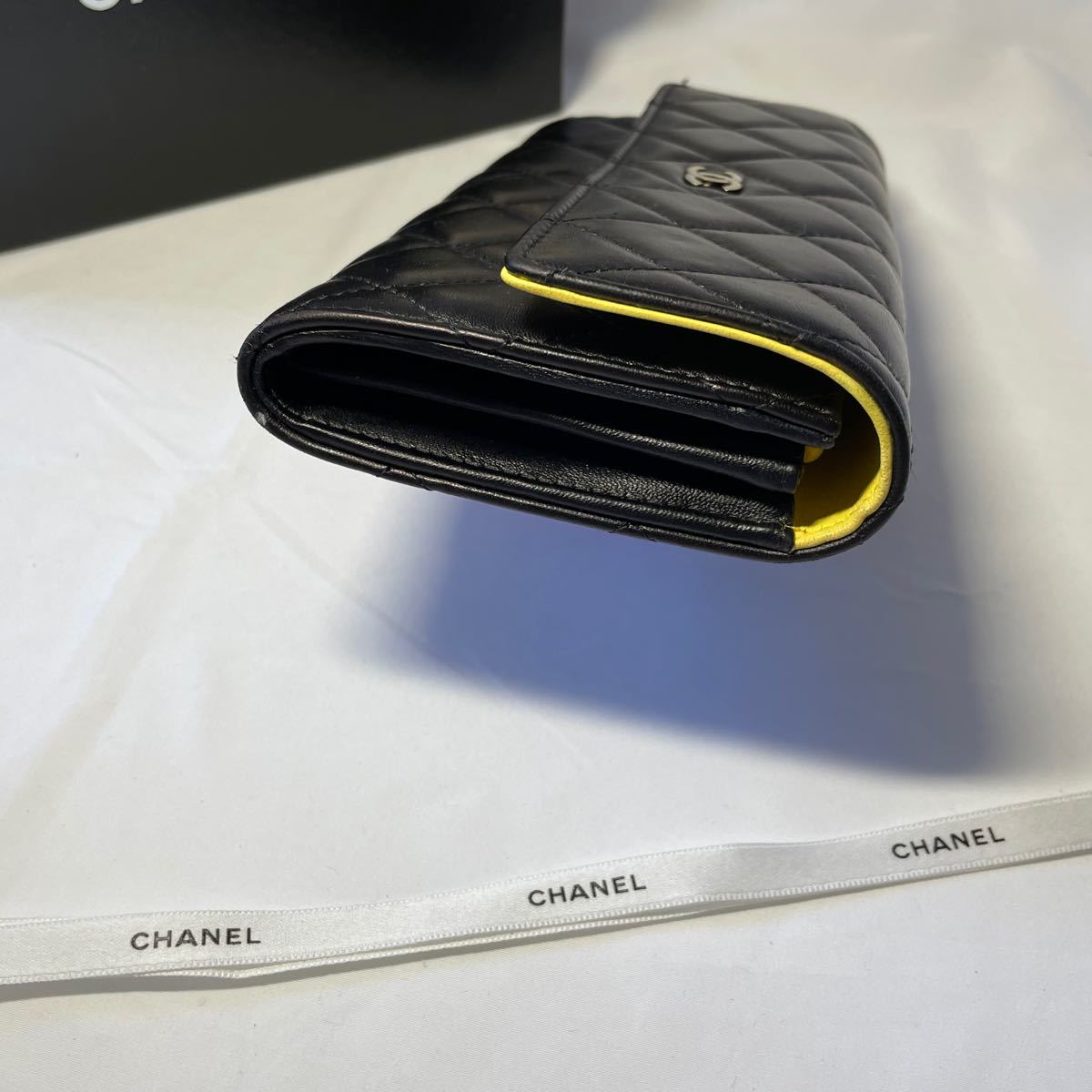 CHANEL シャネル マトラッセ ラムスキン フラップ 黒イエロー 長財布