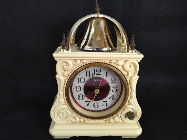 人気急上昇】 CITIZEN QUARTZ ALARM 卓上時計 置時計 レトロ