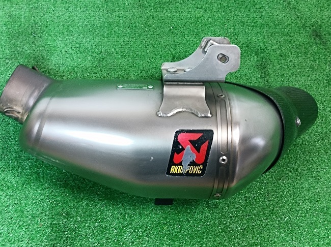 MT-09/XSR900 AKRAPOVIC(アクラポヴィッチ) レーシングラインマフラー