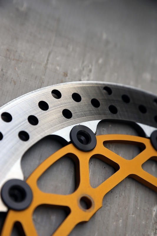 BREMBO スーパースポーツディスク ほぼ新品 YZF R1/R6等 左右セット 320mm 国内正規品 ブレンボ_画像4