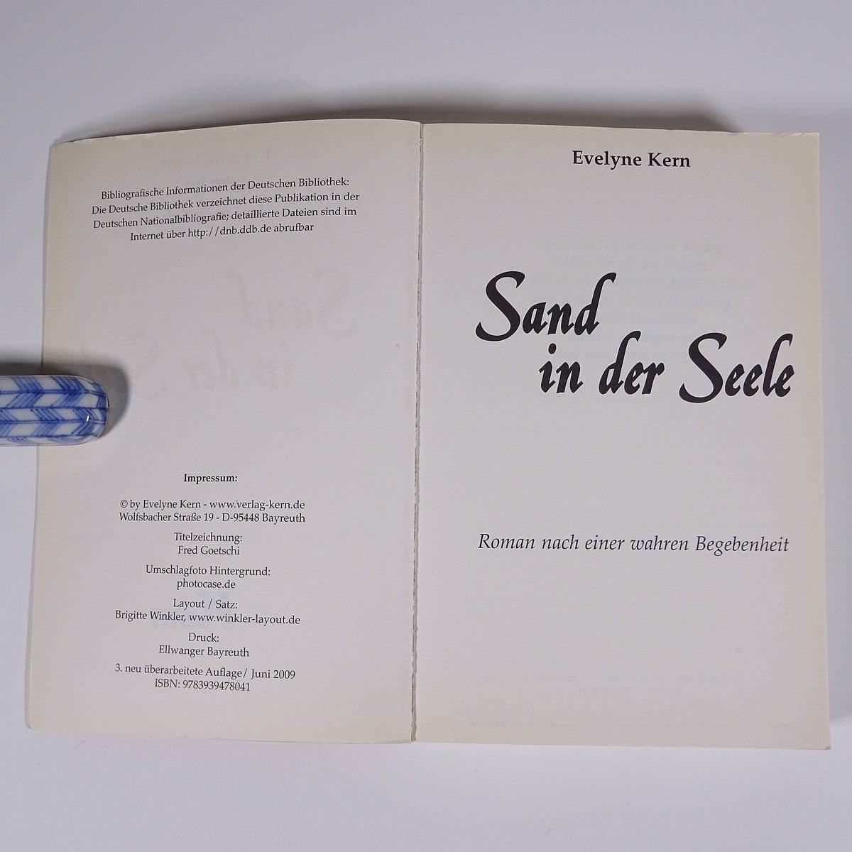 【ドイツ語洋書】 Sand in der Seele 魂の中の砂 Evelyne Kern エヴリン・カーン著 2009 単行本 ペーパーバック 文学 文芸 海外小説_画像5