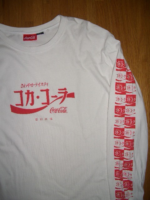 コカ・コーラ Tシャツ 長袖 Coca・Cola カタカナロゴ 袖ロゴ コカ・コーラ Tシャツ 長袖 Coca・Cola カタカナロゴ 袖ロゴ