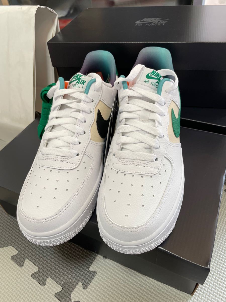 Nike Air Force 1 ’07 LV8 EMB White ナイキ エアフォース1 ホワイト グリーン 24.5cm