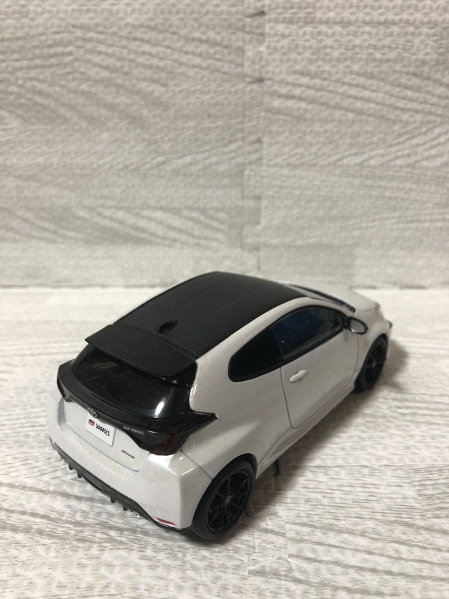1/30 トヨタ 新型ヤリス GR YARIS 非売品 カラーサンプル ミニカー スーパーホワイトⅡ 1/30 トヨタ 新型ヤリス GR YARIS 非売品 カラーサンプル ミニカー スーパーホワイトⅡ