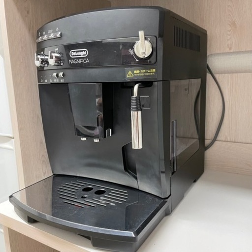 無料配達 DeLonghi・ 美品 黒タタキSL/朱天黒 マグニフィカ ESAM03110B