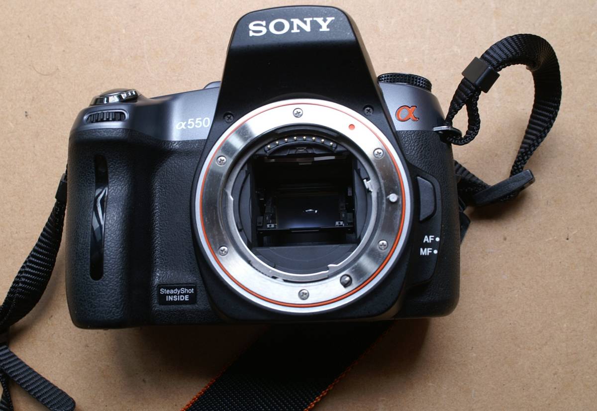 ☆ソニー♪SONY♪α550♪バッテリー充電器付き♪ジャンク