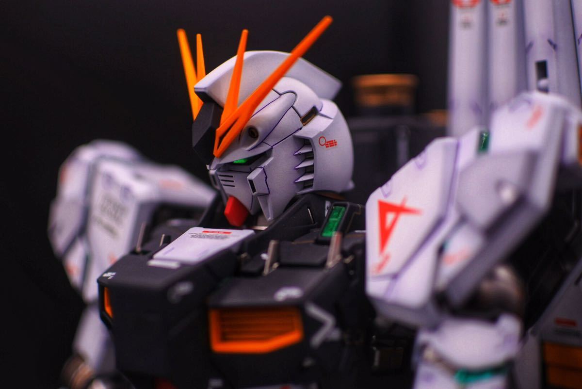 MG 1/100 νガンダム Ver.Ka 改修塗装済完成品【MGニューガンダム MG 1/100 νガンダム Ver.Ka 改修塗装済完成品【MGニューガンダム