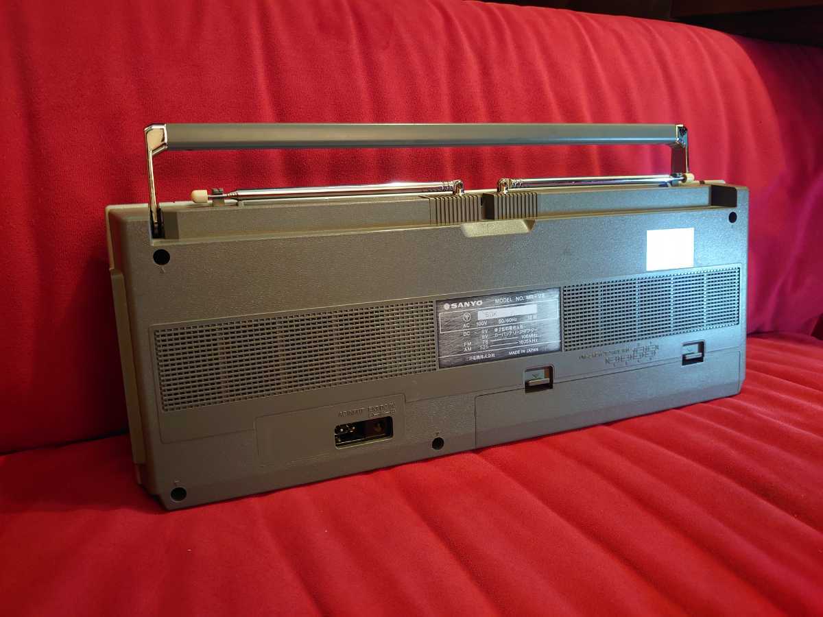 SANYO】MR-V8 ラジカセ vintage RADIO CASSETTE RECORDER SANYO】MR-V8 ラジカセ vintage RADIO CASSETTE RECORDER