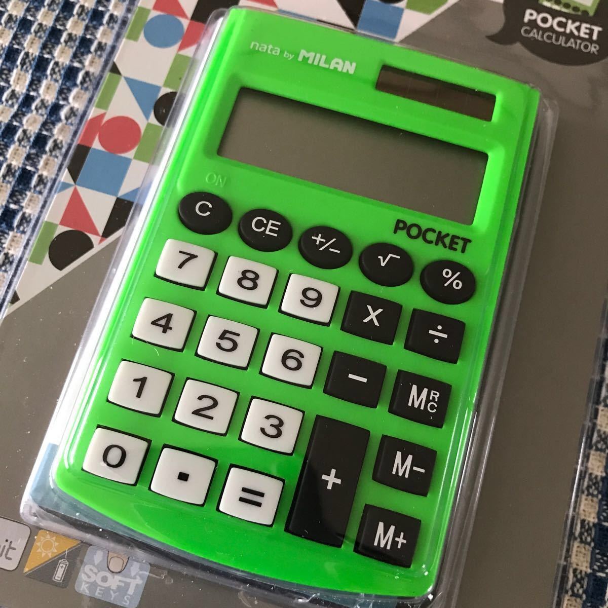 電卓　MILAN  ポケットタイプ　グリーン（緑）