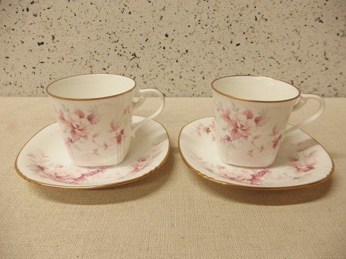 0620183w【Noritake Studio Collection カップ&ソーサー 2客】ノリタケ/ホワイト×ピンク系/花柄 金彩/ソーサー, カップ底スクエア型 item details | Yahoo! JAPAN Auction | One Map by FROM JAPAN