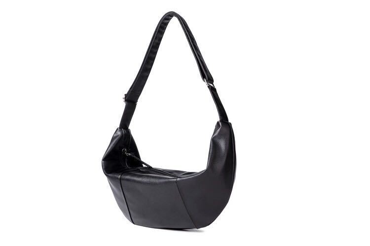  shoulder bag men's diagonal .. light weight light high capacity horizontal commuting going to school thickness . black stylish 