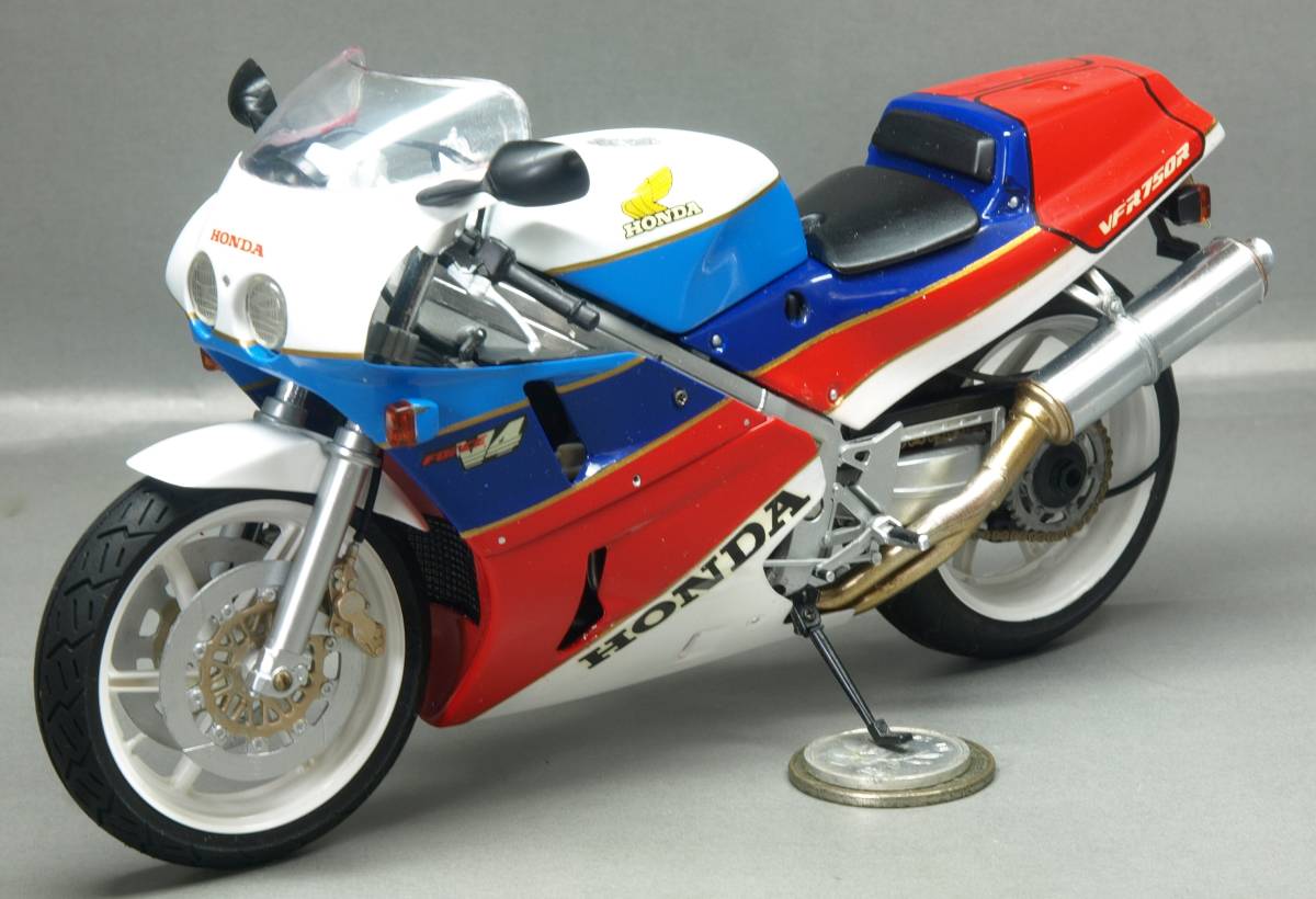 タミヤ 1/12 ホンダVFR750R 完成品 | udaytonp.com.br
