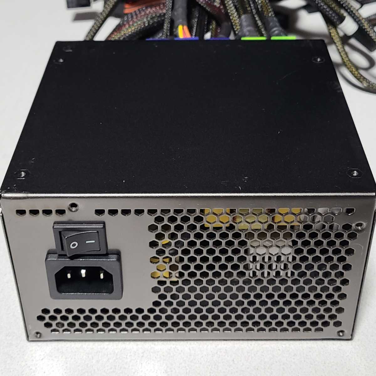 玄人志向 KRPW-P630W/85+ 630W 80PLUS BRONZE認証 ATX電源 玄人志向 KRPW-P630W/85+ 630W 80PLUS BRONZE認証 ATX電源