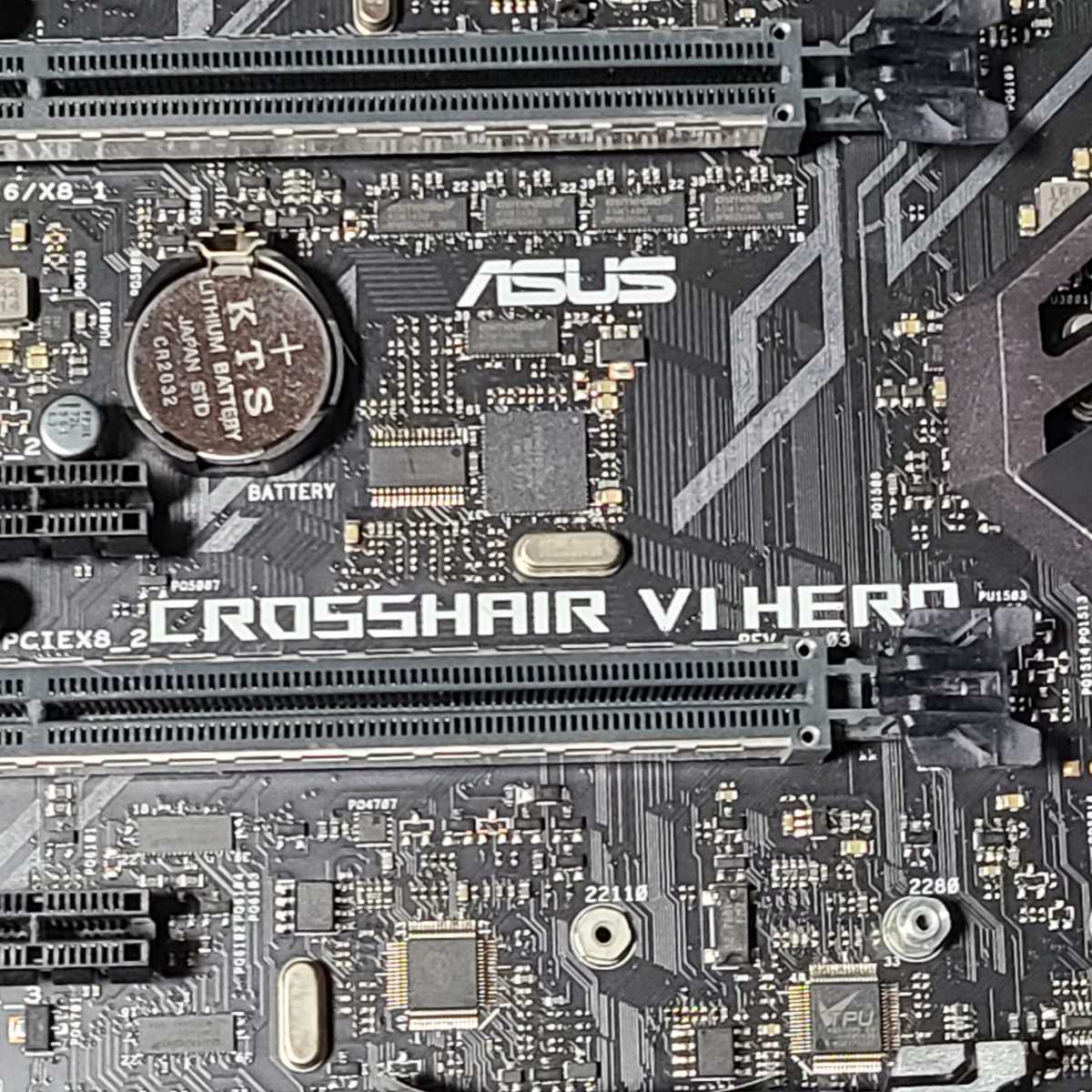 ASUS X370 ROG CROSSHAIR VI HERO IOパネル付属 Socket AM4 ATXマザーボード  RYZEN5000シリーズ対応 最新Bios 動作確認済 PCパーツ