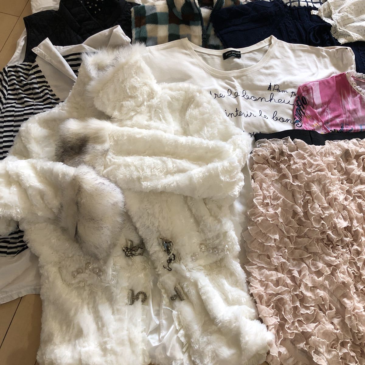 USEDまとめ売り女の子女児 150 Mセット大量福袋 ウエス エコ 長袖 半袖 トレーナー ベスト 18点セット超お買い得中古子供服 中高生 他