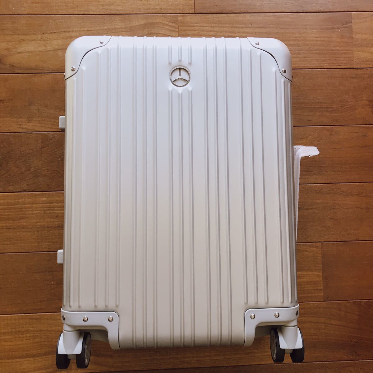 メルセデスベンツ ☆新品未使用アルミスーツケース 32☆検索→RIMOWA