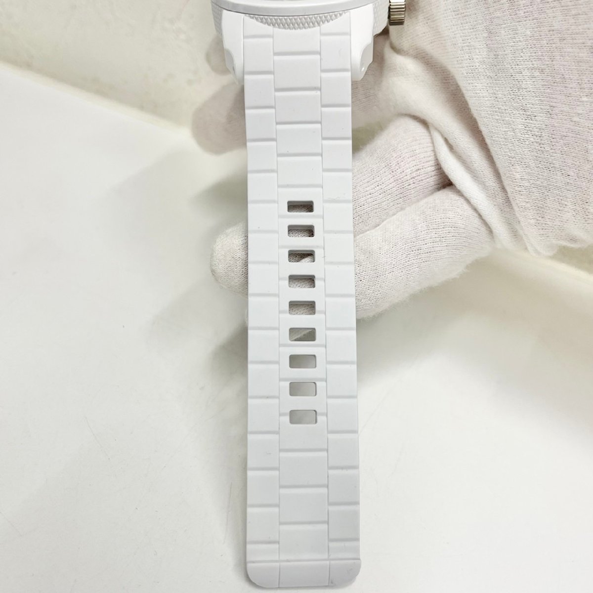 DIESEL ディーゼル 腕時計 DZ-1436 未使用 ホワイト 白 動作確認済み アナログ クォーツ 3針 電池式 白文字盤 メンズ 男性用 箱付き (I)_画像8