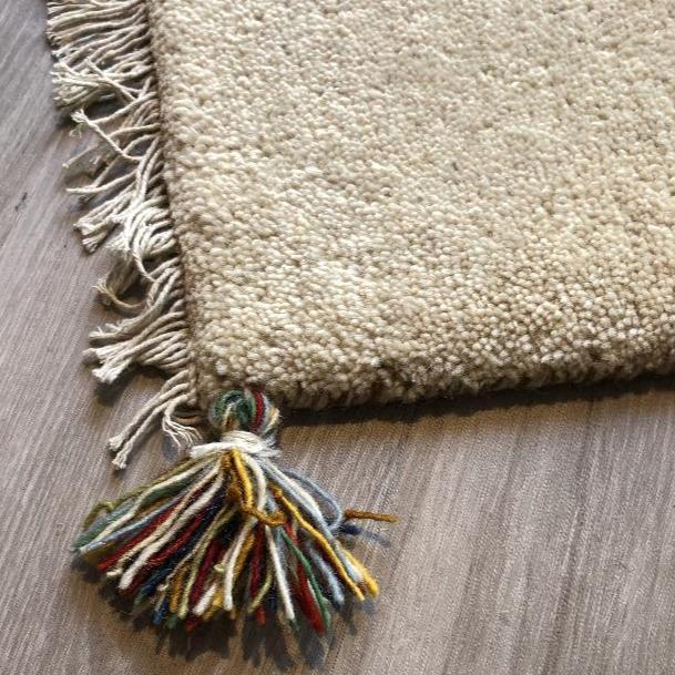 高級手結び絨毯 GABBEH ギャッベ 40×60cm ウール 玄関マット おしゃれ カーペット 絨毯 ハンドノット ギャベ ラグ 段通 キリム 91(カーペット一般)|売買されたオークション情報、yahooの商品情報をアーカイブ公開 - オークファン(aucfan.com) 高級手結び絨毯 GABBEH ギャッベ 40×60cm ウール 玄関マット おしゃれ カーペット 絨毯 ハンドノット ギャベ ラグ 段通 キリム 91(カーペット一般)|売買されたオークション情報、yahooの商品情報をアーカイブ公開 - オークファン(aucfan.com)