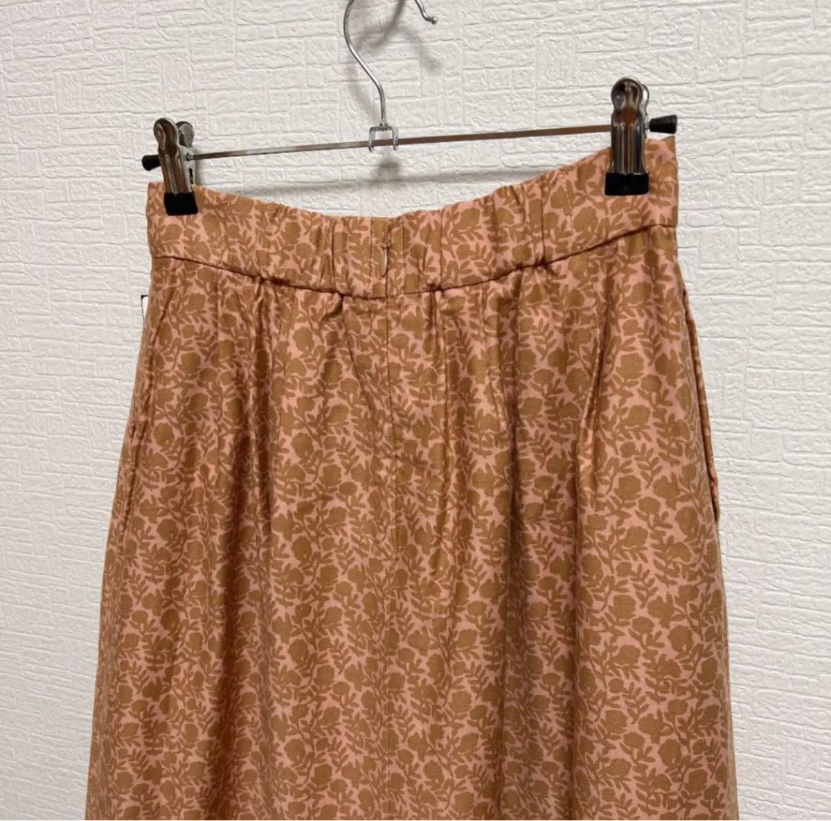Paypayフリマ 大人女子コーデ 新品未使用 テチチ リバティ単色小花柄スカートs ベージュ