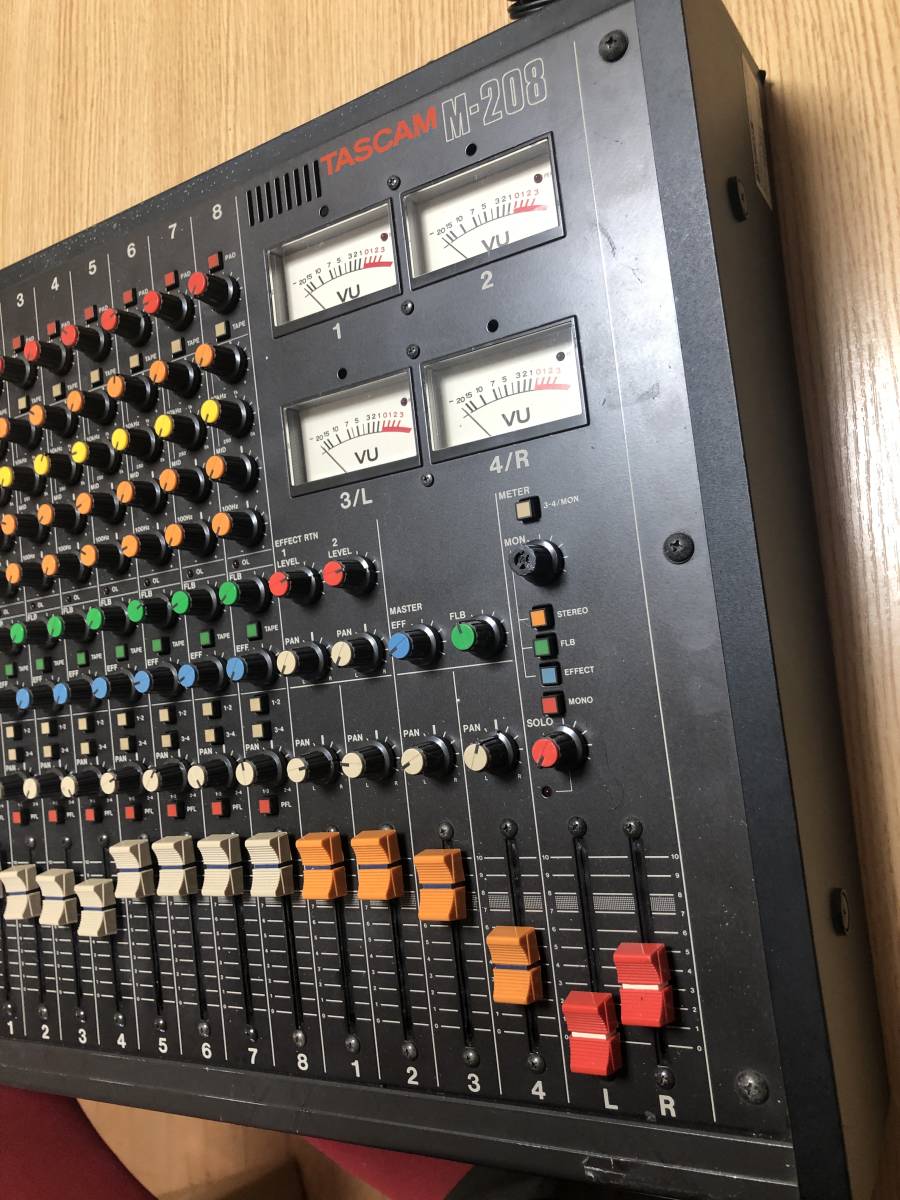 TASCAM M-208 運ぶ アナログミキサー タスカム ビンテージ TASCAM M-208 運ぶ アナログミキサー タスカム ビンテージ
