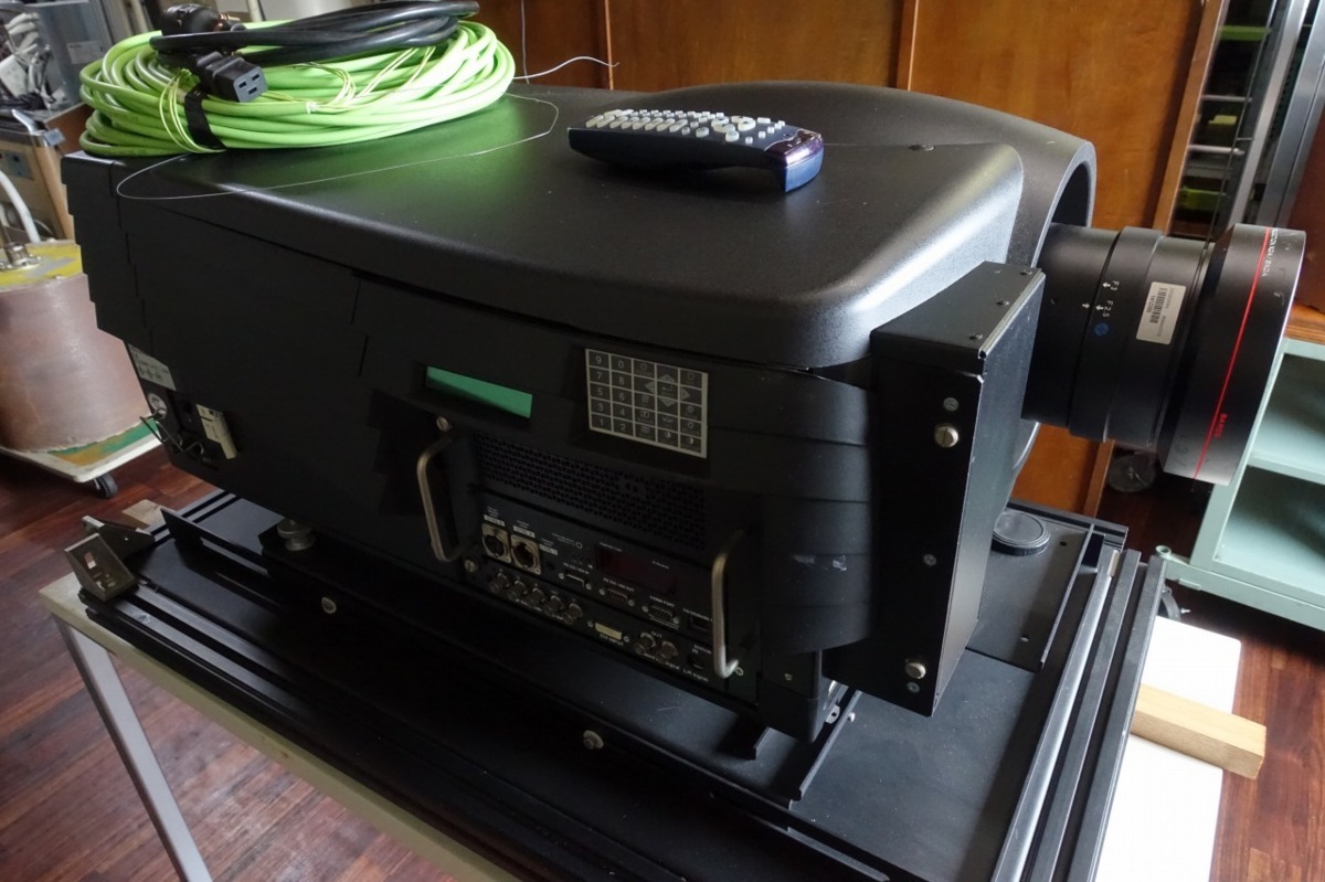 B ランプ236時間 BARCO 業務用 大型プロジェクター Galaxy Warp 6+ Classic バルコ AC200V_画像5