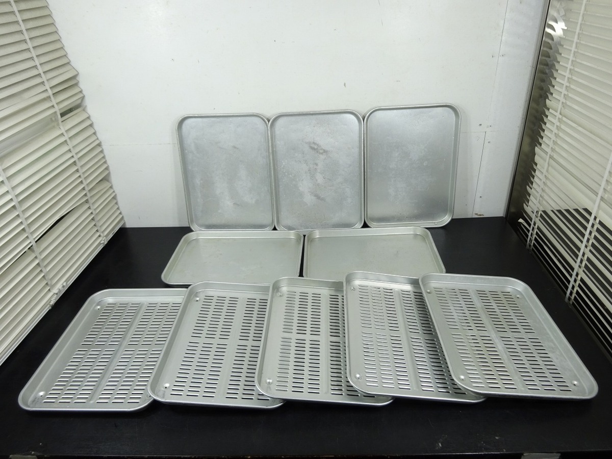 爆売り! 業務用 厨房用品 調理器具 全5セット AKAO アカオ アルミ製 肉バット 穴明大 414*304*24mm + 受バット 管理番号222 その他 爆売り! 業務用 厨房用品 調理器具 全5セット AKAO アカオ アルミ製 肉バット 穴明大 414*304*24mm + 受バット 管理番号222 その他