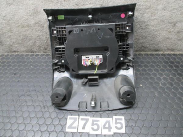 日産　キューブ　Z12　エアコンスイッチ 操作スイッチ　 H21年　No.Z7545_画像2