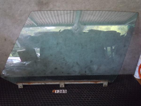 いすゞ　117クーペ　PA96　左前　窓ガラス　ドアガラス　S55年　No.Z1385_画像1