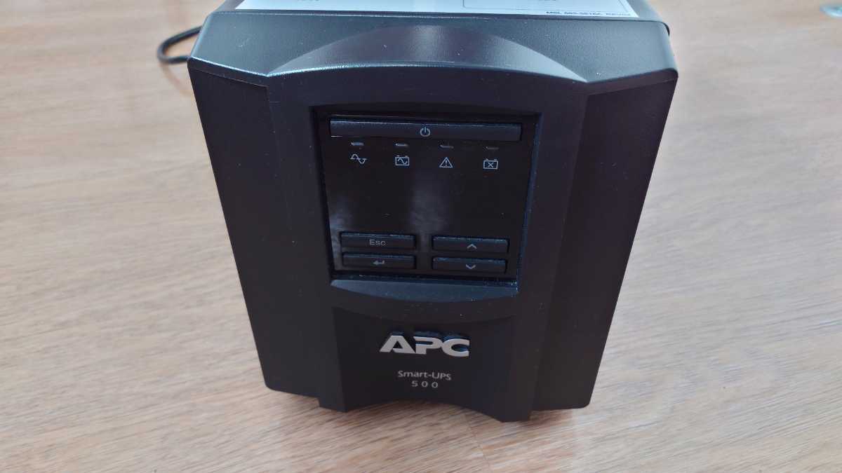 【美品】APC SMT500 無停電電源装置 UPS シュナイダーエレクトリック _画像2