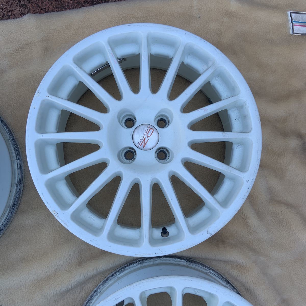 OZホイール OZレーシング 17インチ 17inch 7J×17ET37 PCD100 ハブ径54