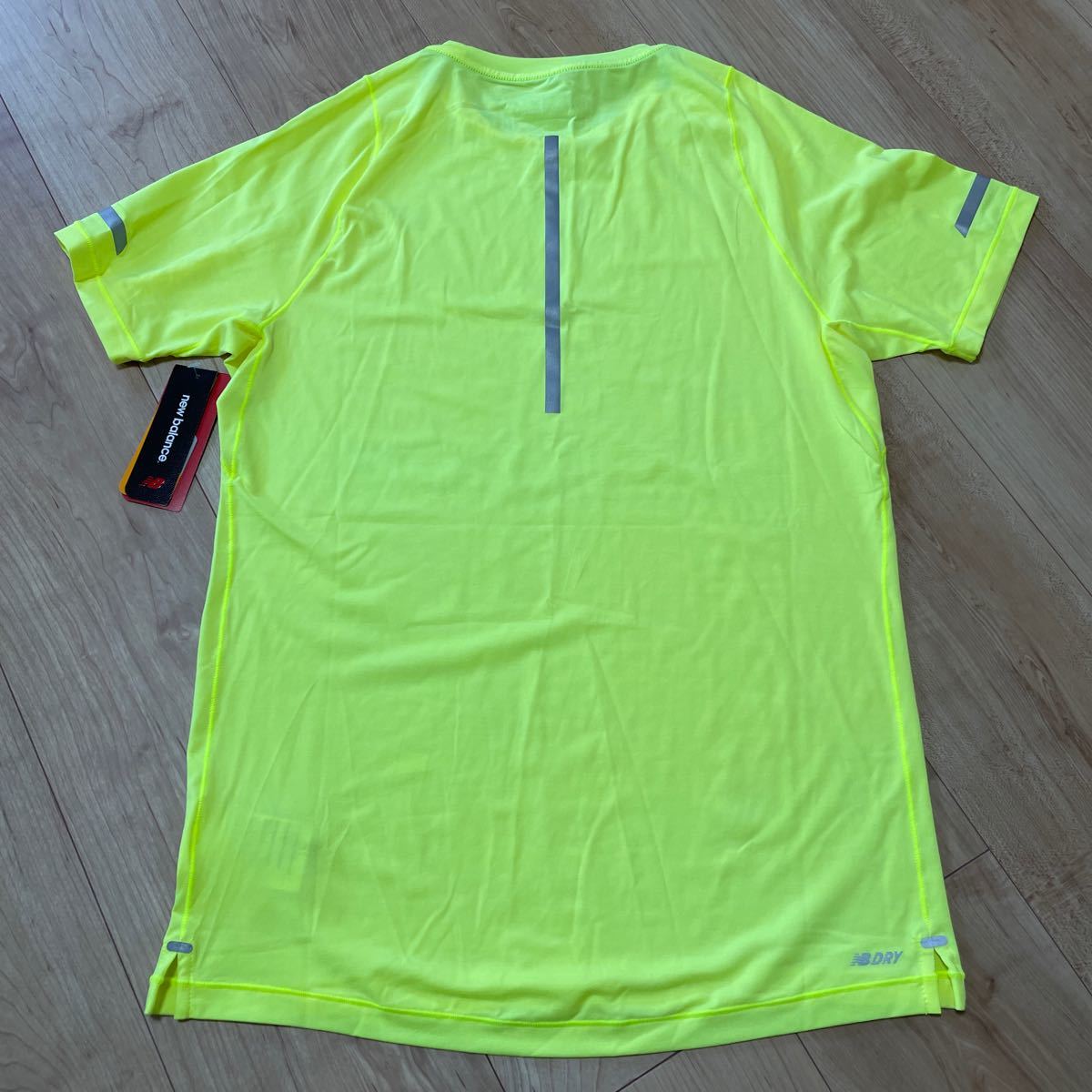 値下げ新品未使用ニューバランス(New Balance) シーズンレスショートスリーブTシャツ AMT73233 ハイライトヘザー