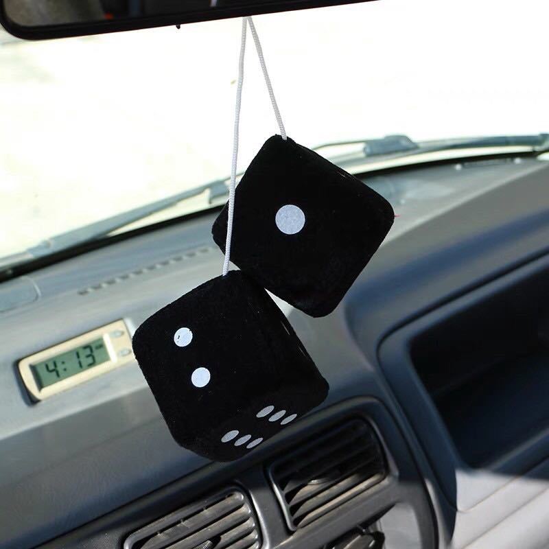 Paypayフリマ サイコロ ダイス カーアクセサリー カー用品 ルームミラー 飾り 車 ハンギングファジーダイス ブラック 黒 Paypayフリマ サイコロ ダイス カーアクセサリー カー用品 ルームミラー 飾り 車 ハンギングファジーダイス ブラック 黒