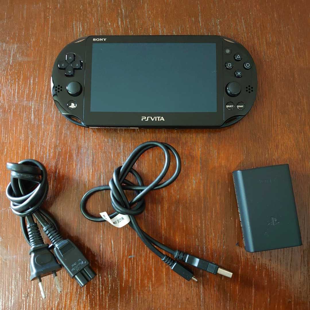 美品 PSVita PCH-2000 ブラック PlayStation Vita 本体 utopia.ee