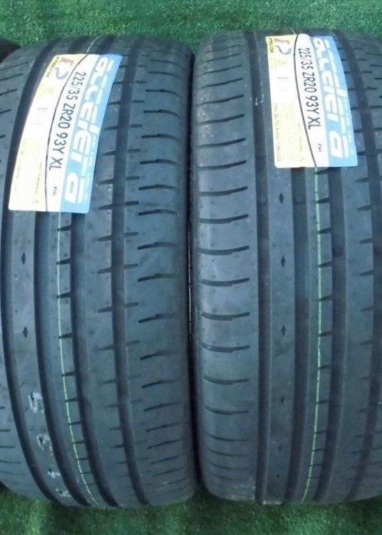 225/35R20 2本セット アクセレラ PHI 未使用品 accelera 沖縄県・離島