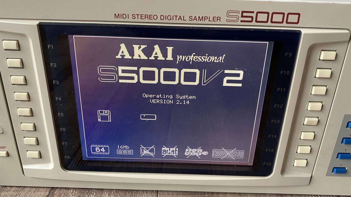 AKAI アカイ サンプラー S5000 V2 ステレオデジタルサンプラー AKAI アカイ サンプラー S5000 V2 ステレオデジタルサンプラー