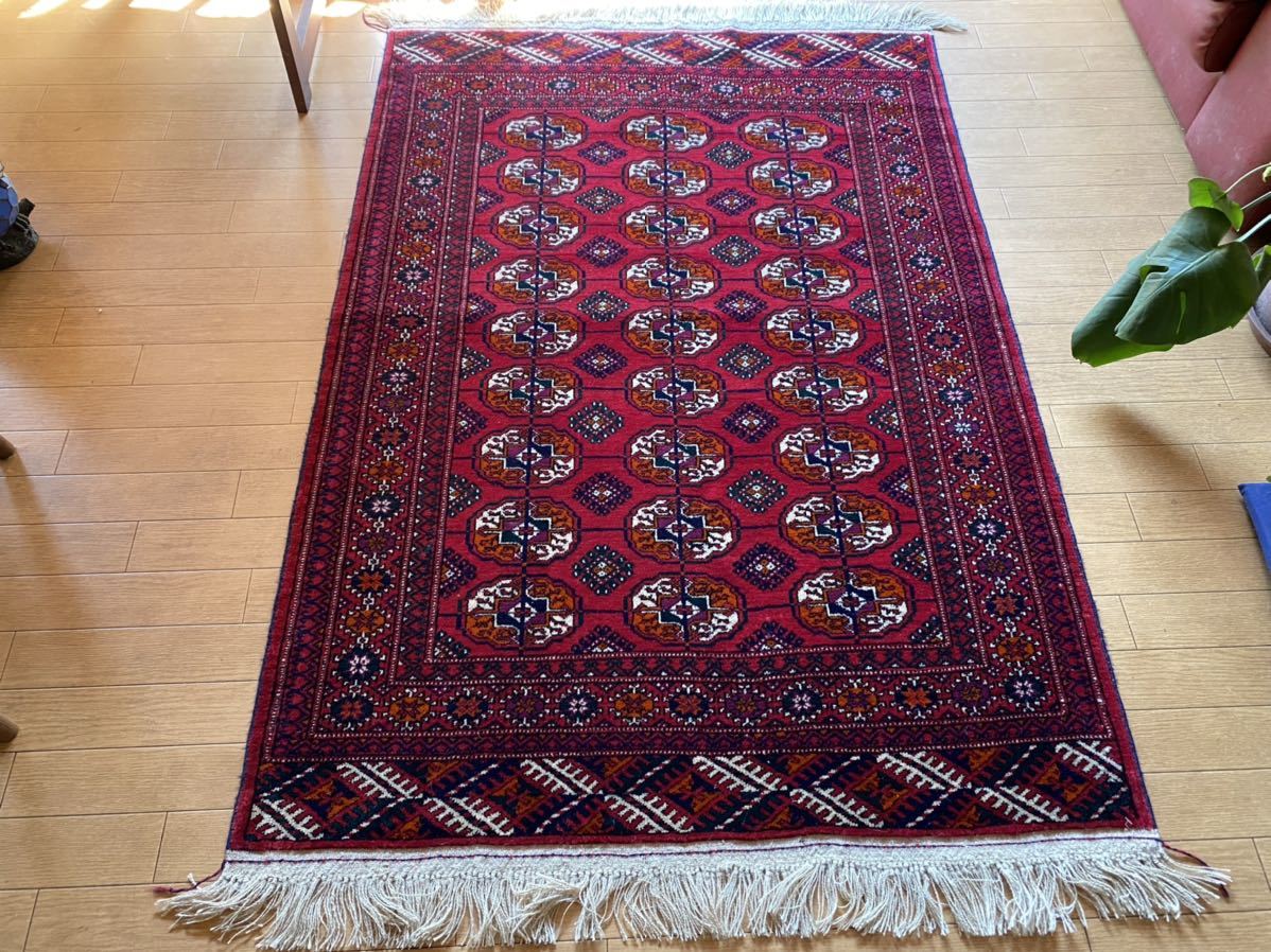 出品者も30年前に一目ぼれしたブハラ絨毯！25年で300枚以上を販売！上質素敵なブハラ絨毯はトルコ在住26年の当店で！見事な1.5平米日本発送_画像1