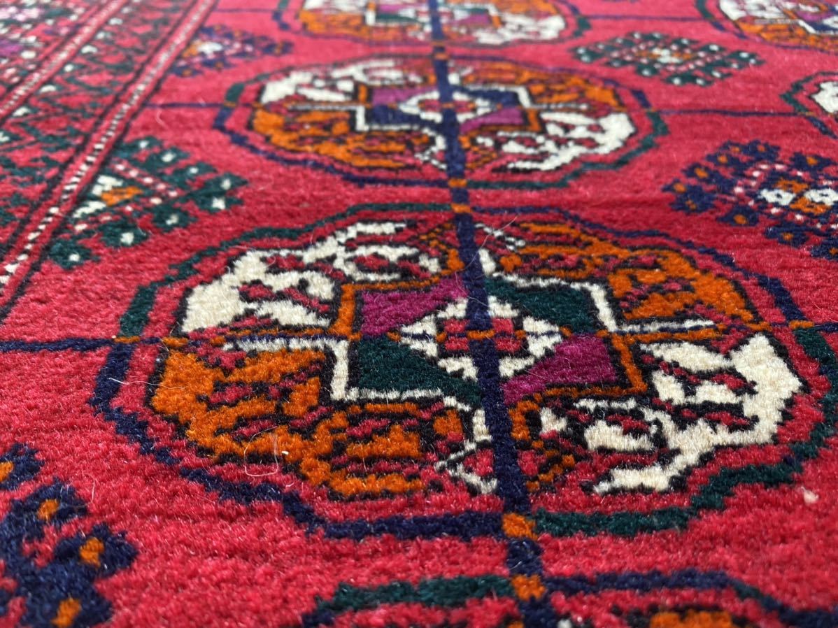出品者も30年前に一目ぼれしたブハラ絨毯！25年で300枚以上を販売！上質素敵なブハラ絨毯はトルコ在住26年の当店で！見事な1.5平米日本発送_画像7