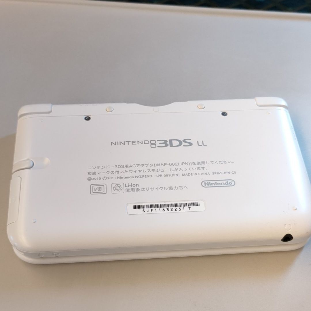 3DSLL　ホワイト 　ニンテンドー3DS