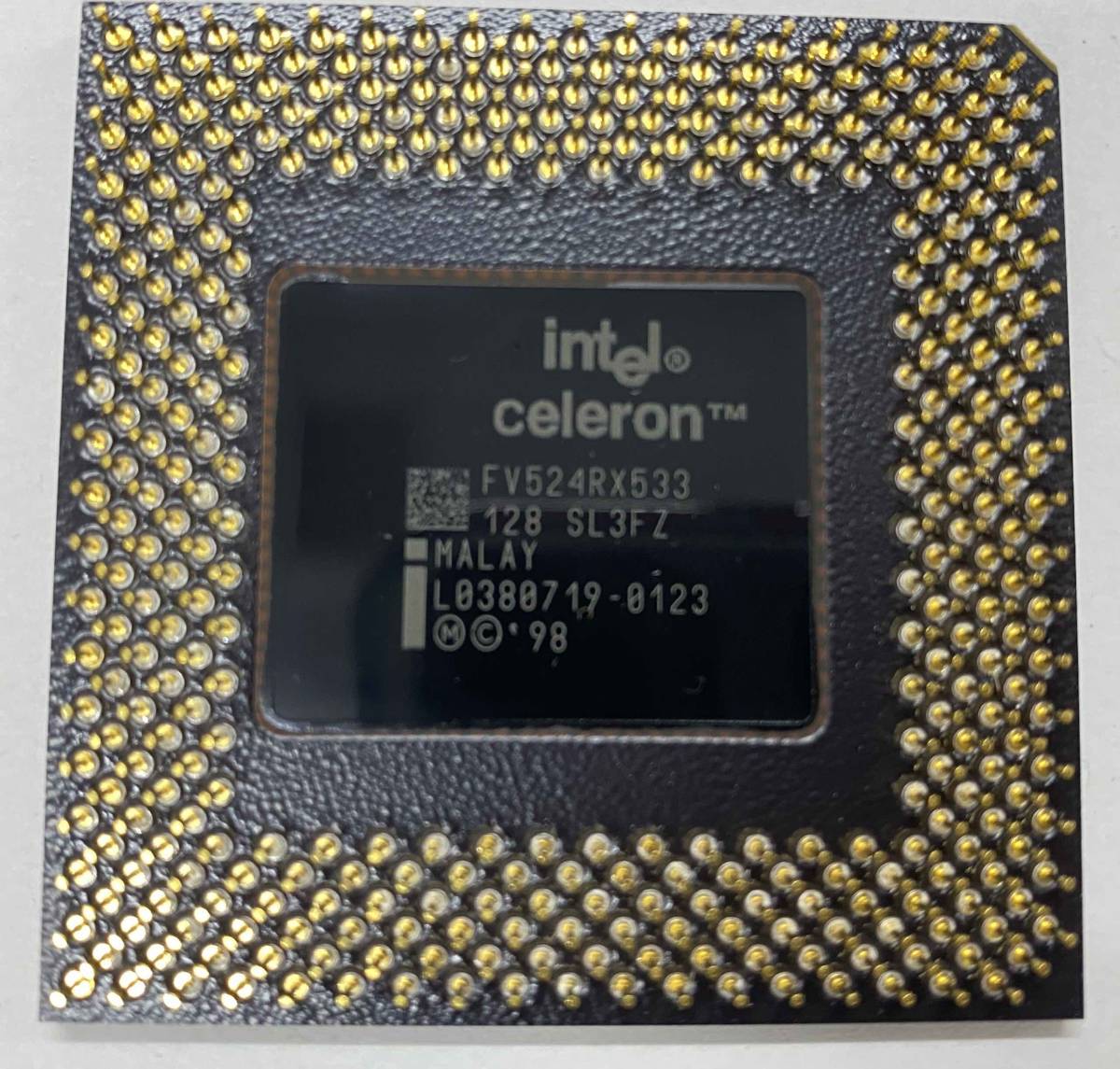 【送料無料・動作未確認】Intel celeron 533MHz Socket370 SL3FZ Slot1下駄付き_画像2