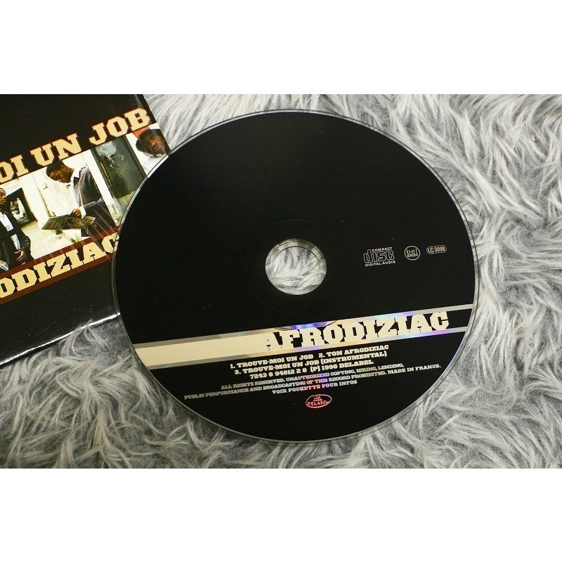 【洋楽CD】Afrodiziac 『 Trouve-Moi Un Job 』【CD-13002】_画像4