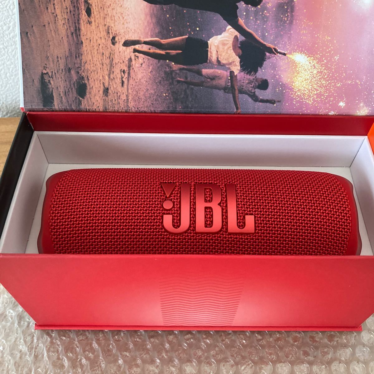 ポータブルウォータープルーフスピーカー JBL Flip 6 ポータブルウォータープルーフスピーカー JBL Flip 6