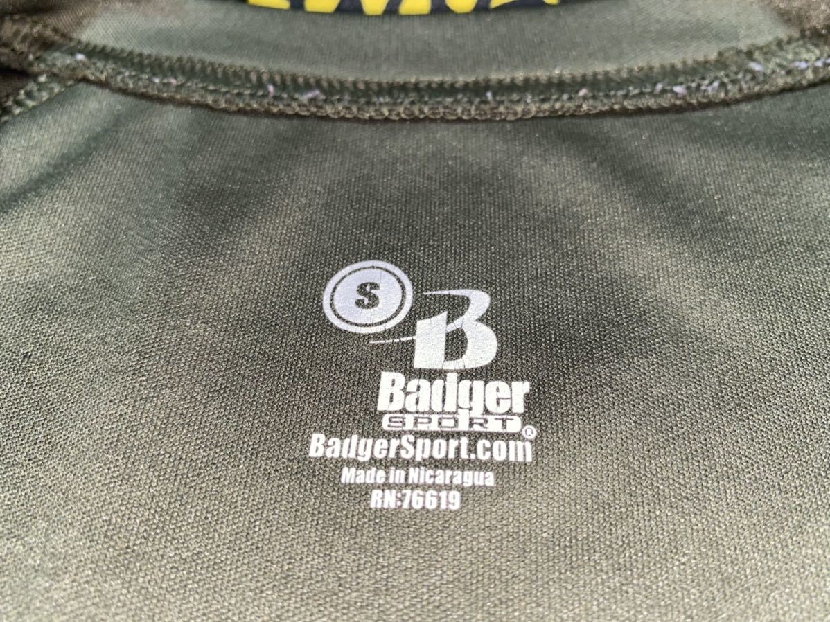 中古美品　made in USA SERGEANT OF MARINES MCAGCC29 PALMS, CA. ドライTシャツ BADGER SPORTS製 Sサイズ　OD_画像4