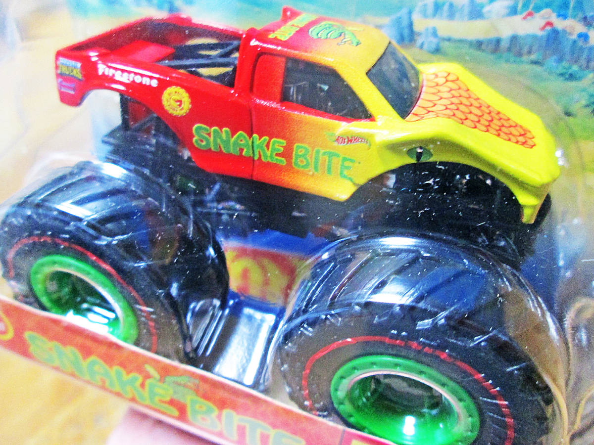 ★入手困難★激レア★TH MONSTER TRUCKS SNAKE BITE/ガラガラヘビ/鱗/牙/毒/モンスター/シークレット/トレジャーハント/CHASE/レッドライン_画像4