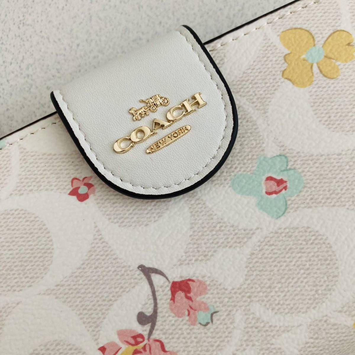 ☆ COACH コーチ 8741 二つ折り財布 ミディアムウォレット