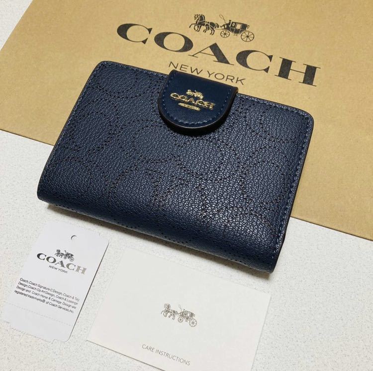 ★COACH コーチ　4768 財布　ミディアムウォレット　二つ折り財布　パフォレイテッド　シグネチャー　紺　コーナージップウォレット★